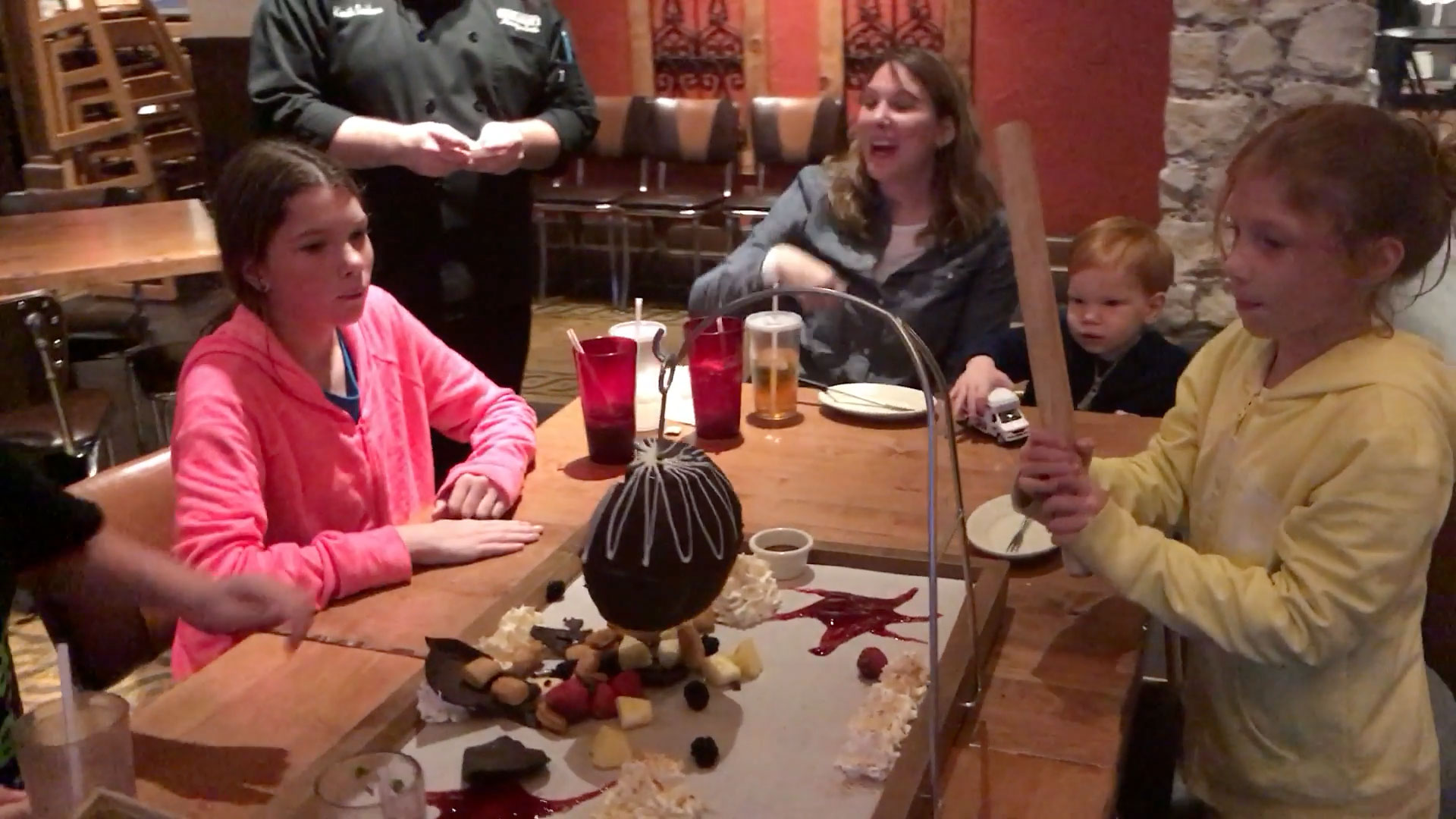 10-02-2016-twins-8th-birthday-02 photo